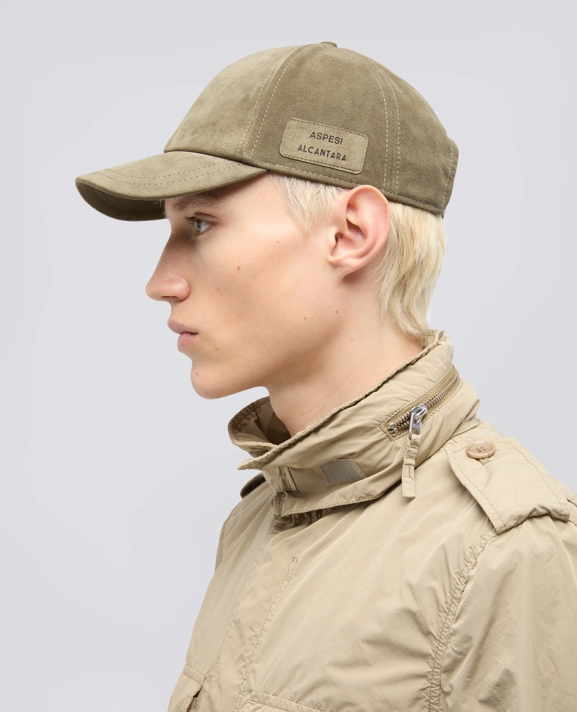 CAPPELLO IN ALCANTARA® CON VISIERA - OLIVA - Image 3