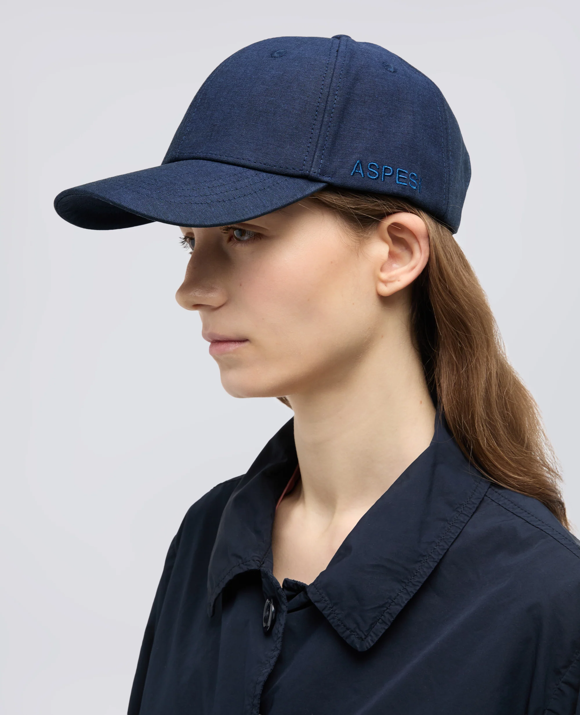 CAPPELLO IN COTONE CON VISIERA E SCRITTA "ASPESI" - BLU - Image 4