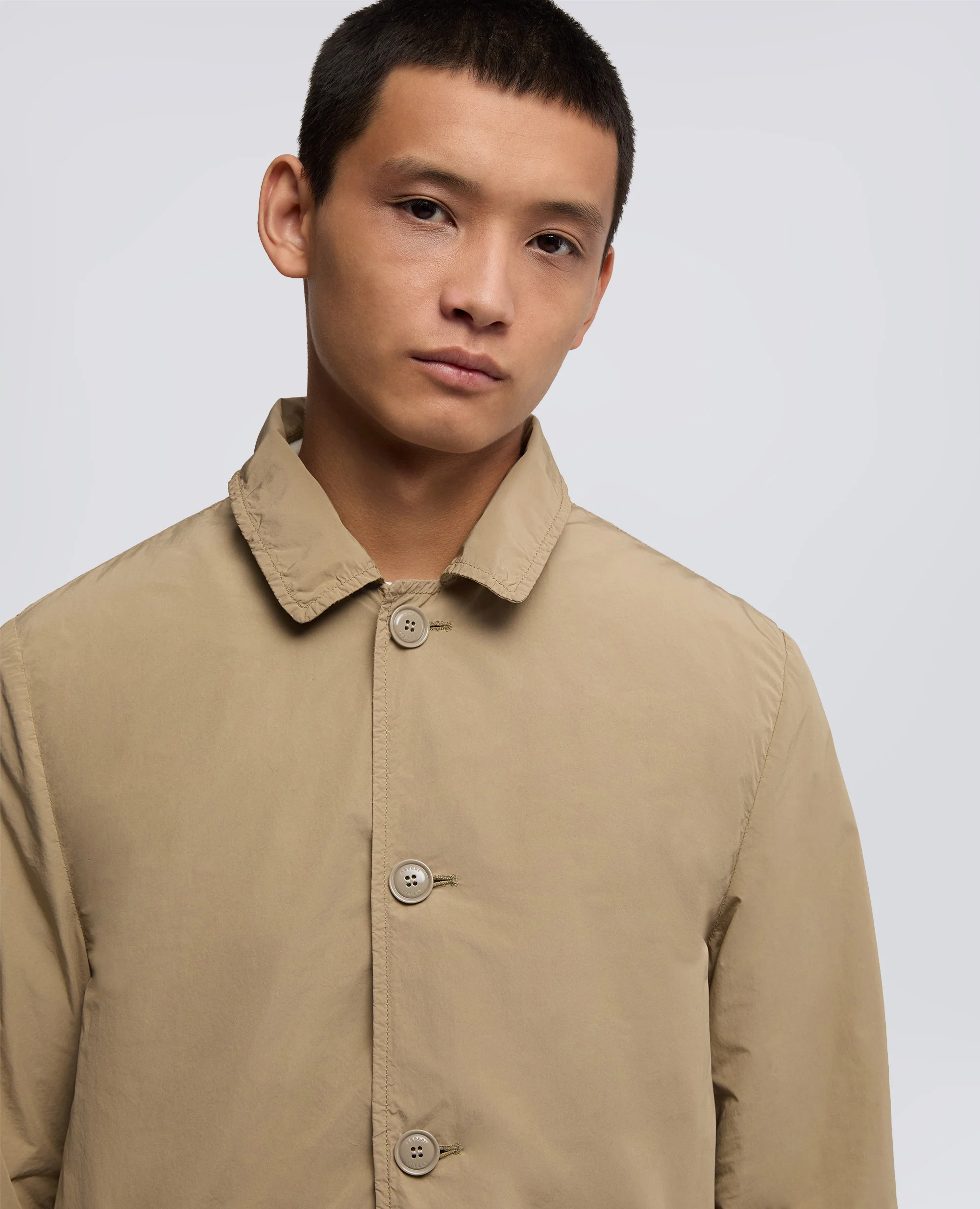 IMPERMEABILE IN POLIESTERE E NYLON COMPATTO - BEIGE - Image 4
