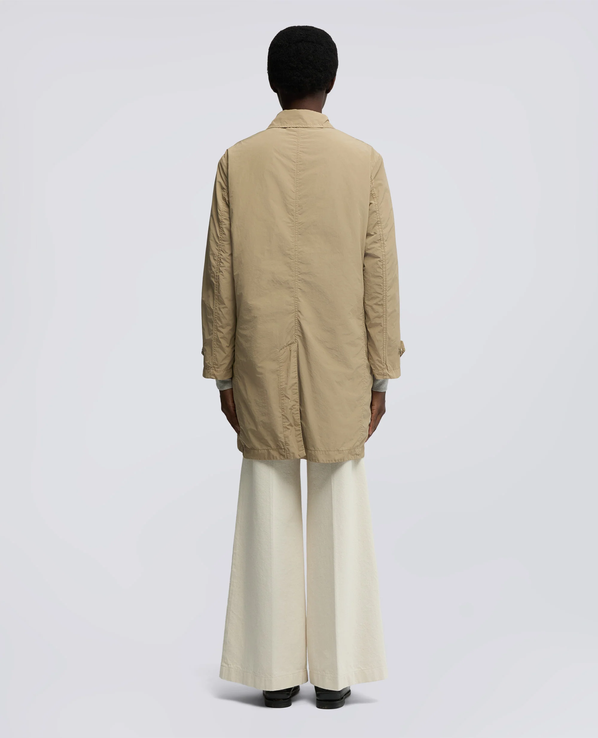IMPERMEABILE IN POLIESTERE E NYLON COMPATTO - BEIGE - Image 3