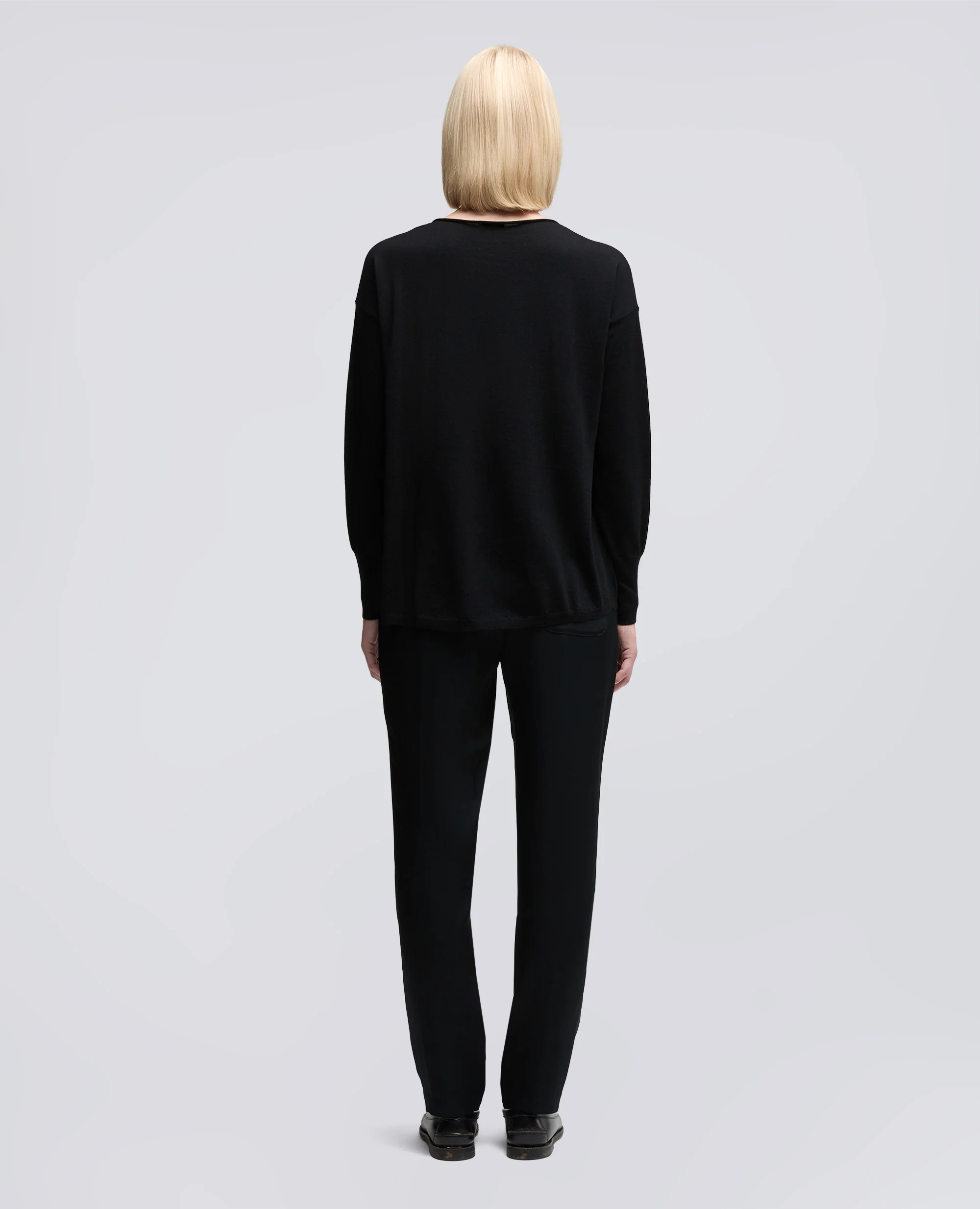 MAGLIA CON SCOLLO A BARCA - NERO - Image 3