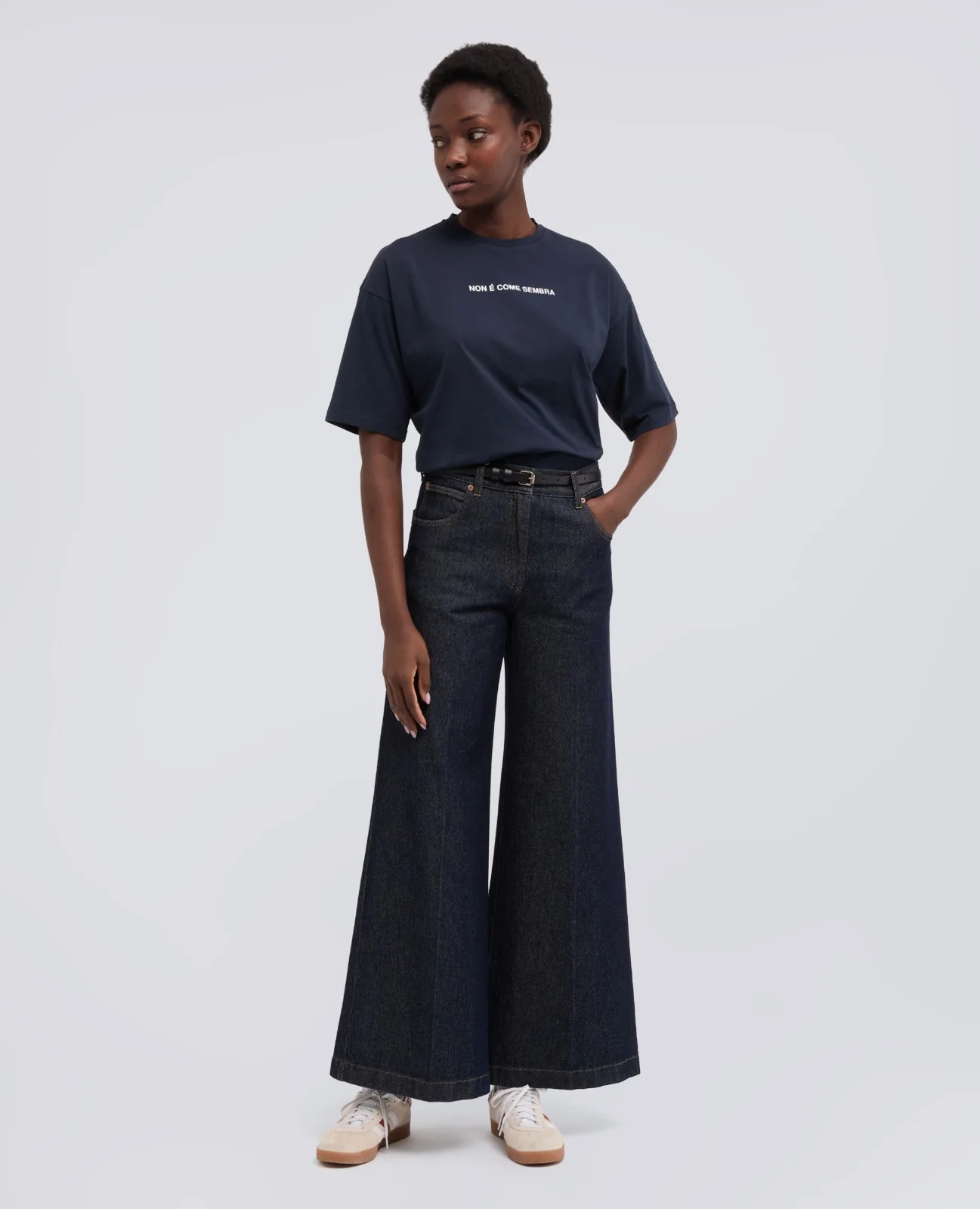 T-SHIRT IN JERSEY DI COTONE CON STAMPA "NON E COME SEMBRA" - NAVY - Image 2